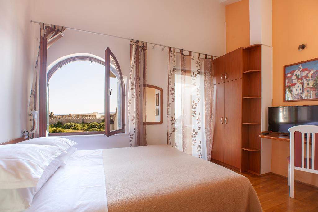 Apartments Delfin Крк Экстерьер фото